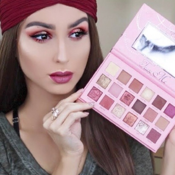 Tease me eyeshadow palette - Picture 3 of 6